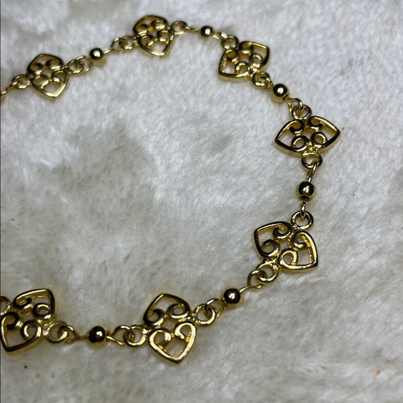 Elegant Gold Tone Heart Bracelet - Picture 2 of 5